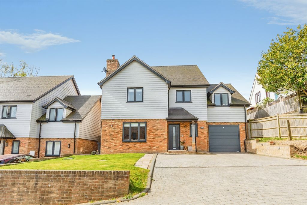 Property photo 1 of 27