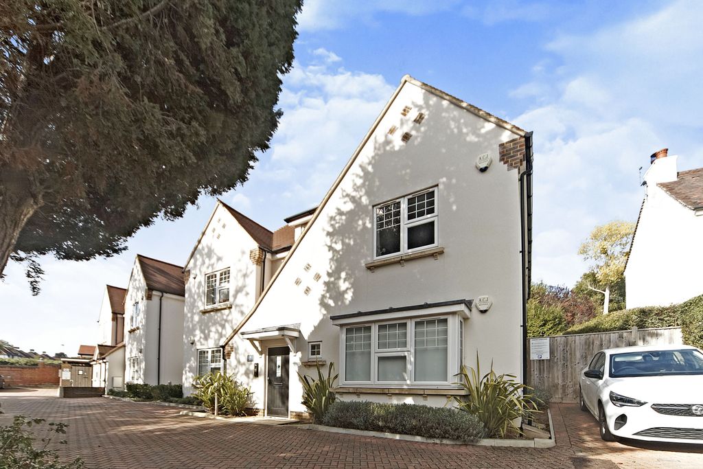 Property photo 1 of 13 Front