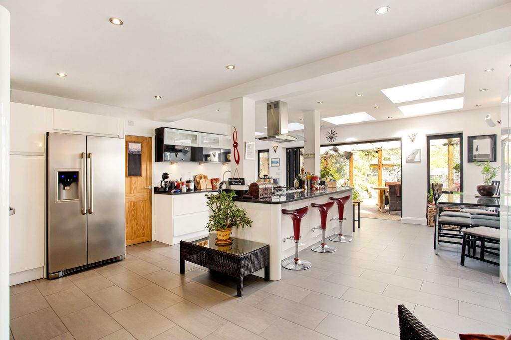 Property photo 2 of 16 91 Arundel Road Kitchen 1