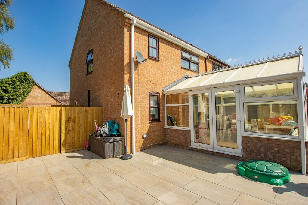 Property photo 2 of 15 4385438