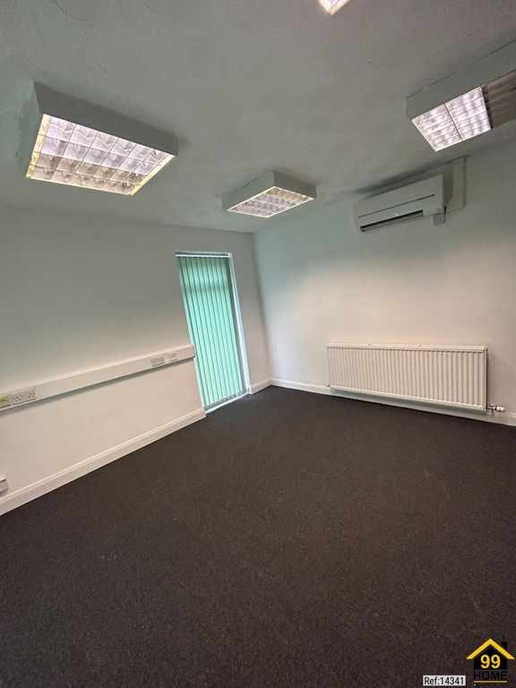 Property photo 3 of 11 Photo 2