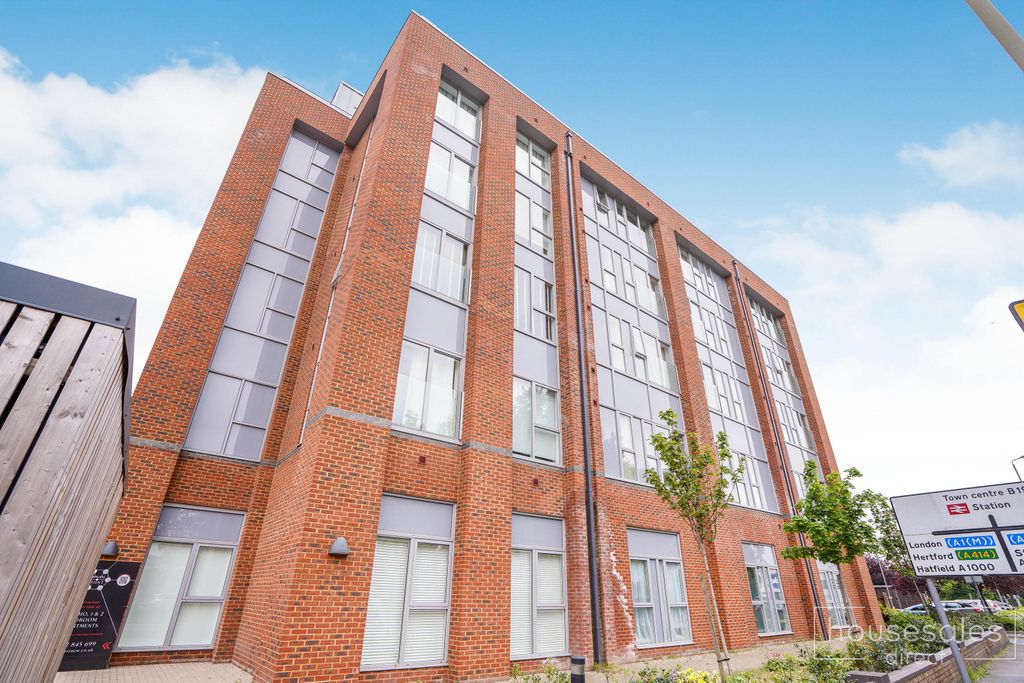 Property photo 1 of 7