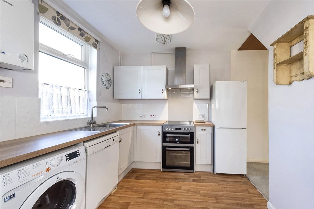 Property photo 1 of 11 Picture No. 14