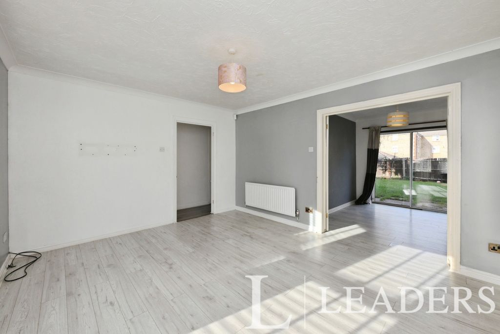 Property photo 3 of 19 Pbox-Img.Jpg