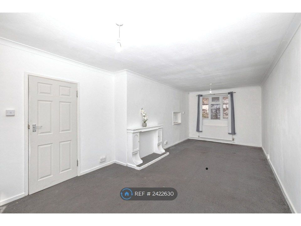 Property photo 3 of 15 Living Room