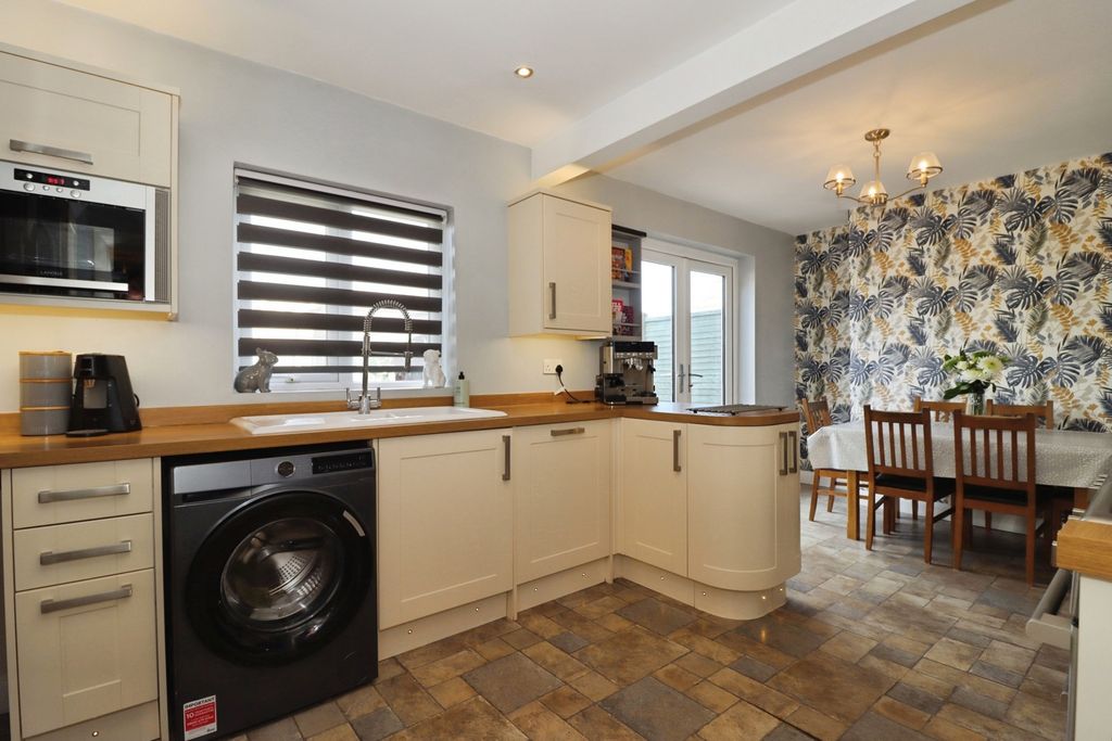 Property photo 2 of 20 Pbox-Img.Jpg