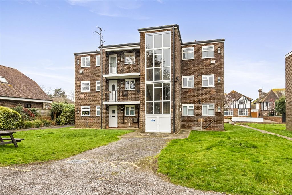 Property photo 1 of 10 59Z Wallace Avenue-009.Jpg