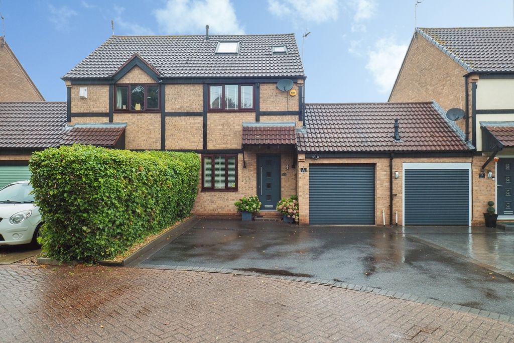 Property photo 1 of 27 Pbox-Img.Jpg