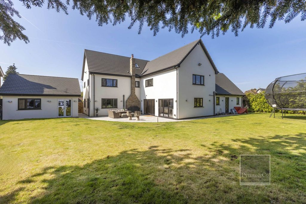Property photo 3 of 26
