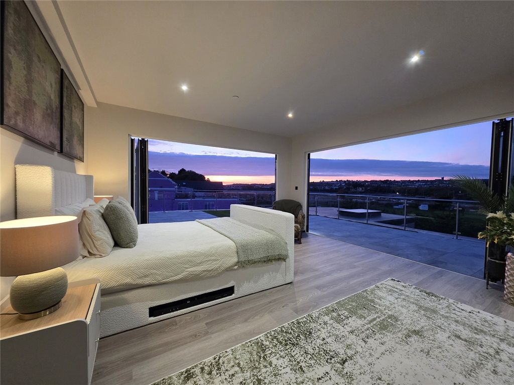 Property photo 3 of 12 Elysium