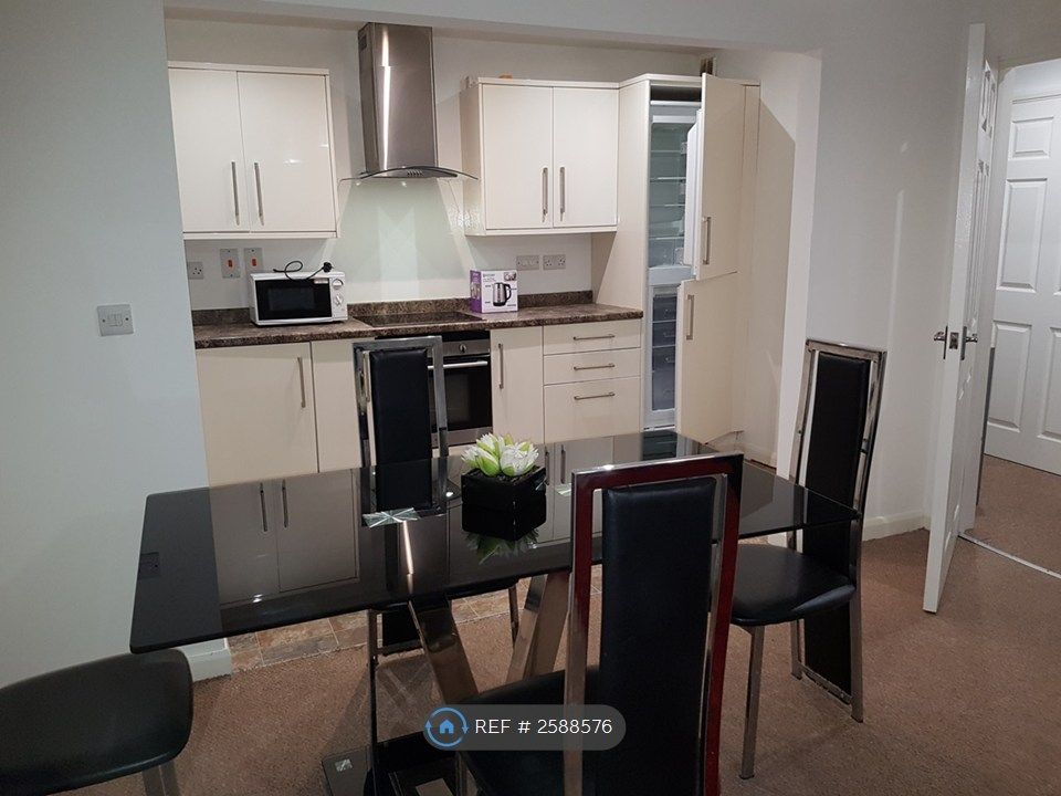 Property photo 3 of 20 Dining Area