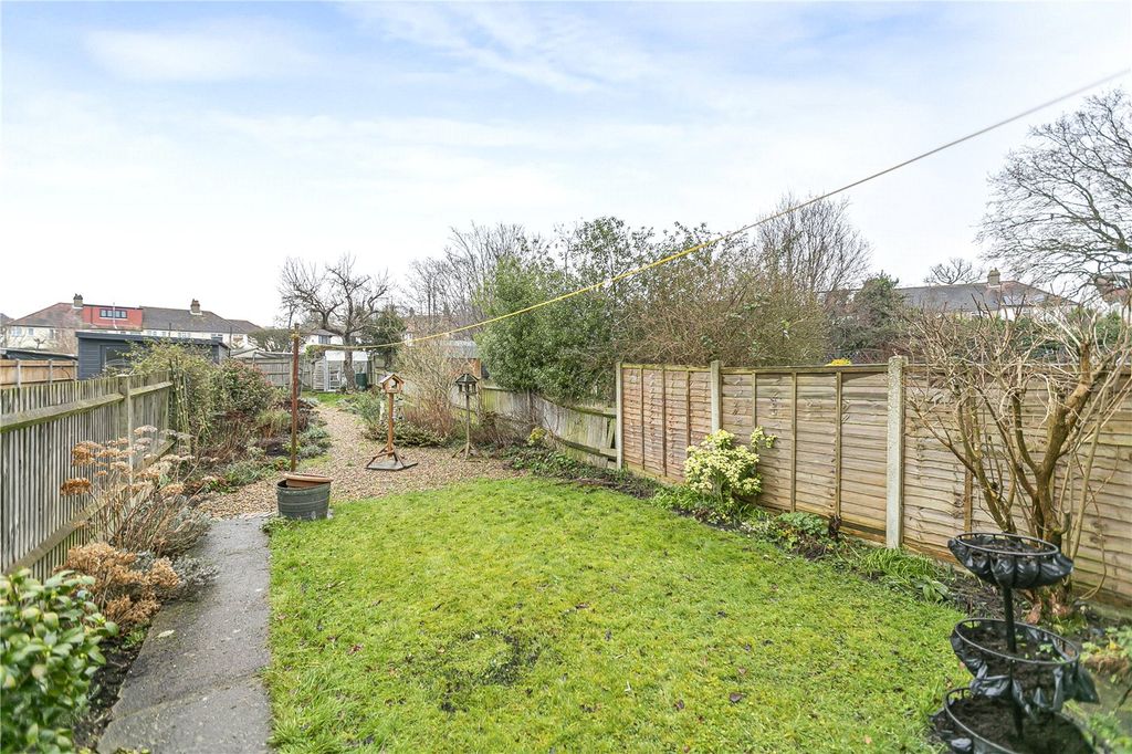 Property photo 3 of 11 Picture No. 19