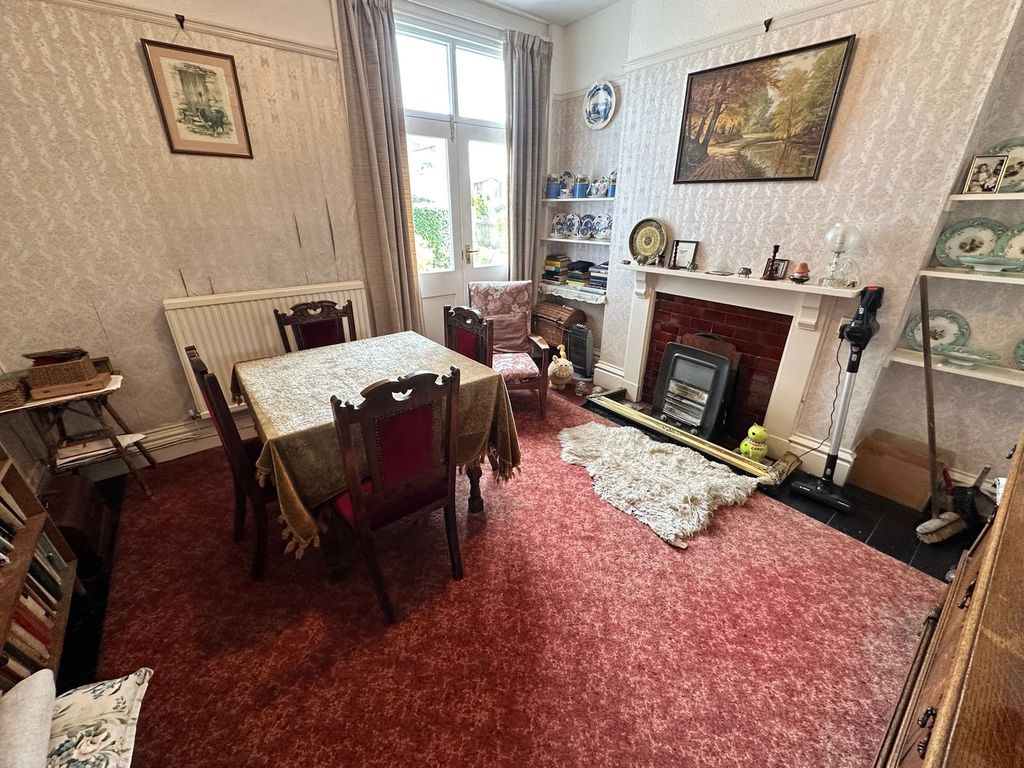 Property photo 3 of 23