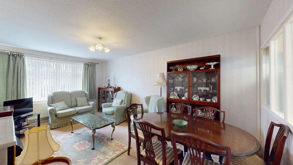 Property photo 3 of 16 3582746