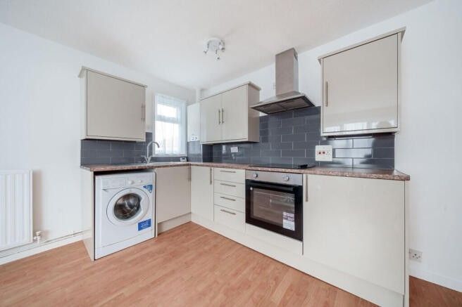 Property photo 3 of 9 Kitchen