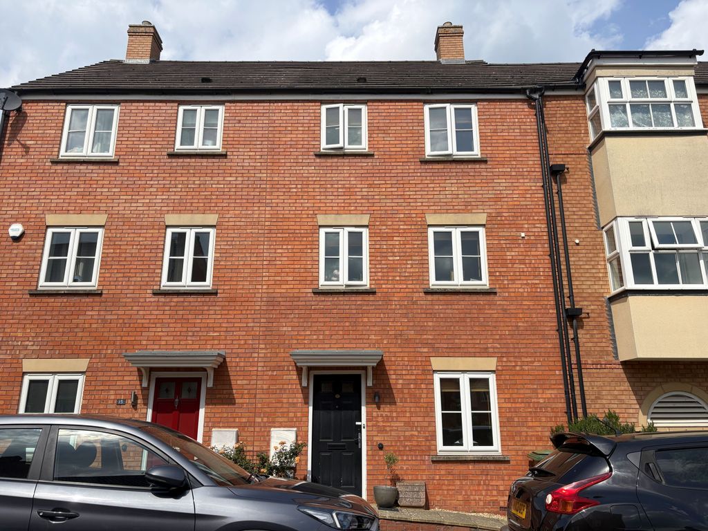 Property photo 1 of 19 3 Bedroom Terraced Town House For Sale