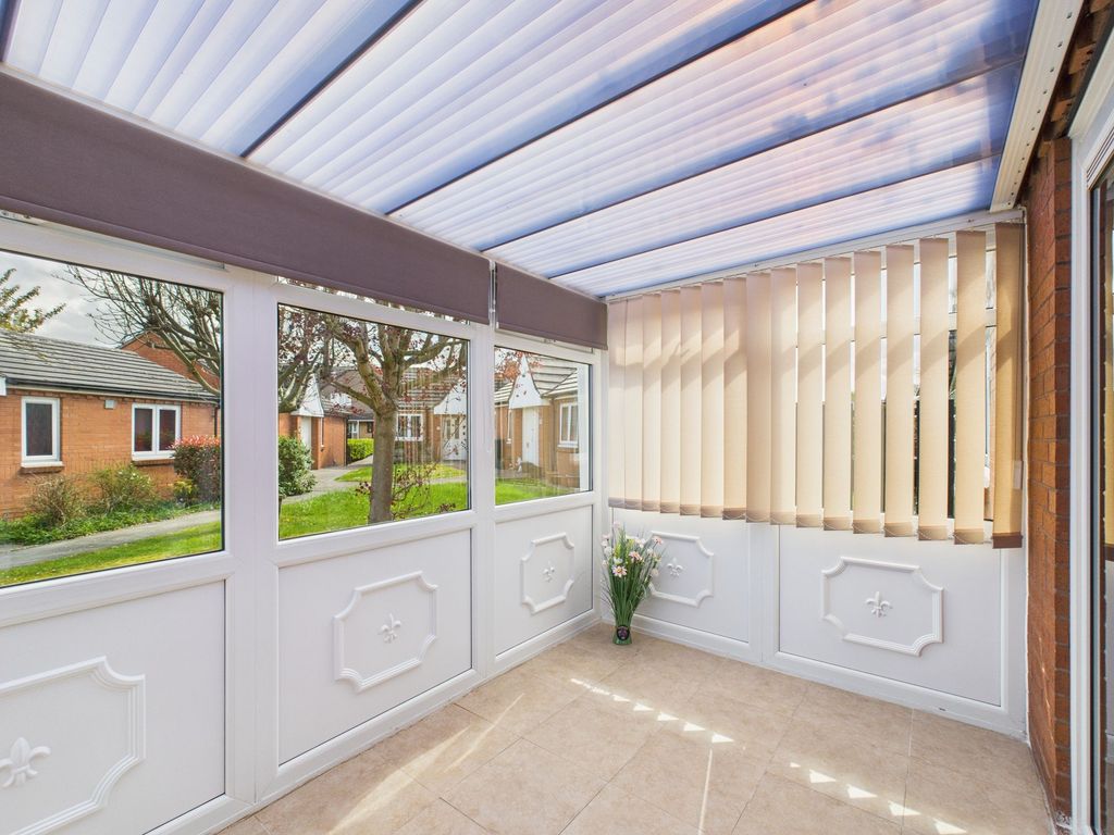Property photo 3 of 16 Conservatory