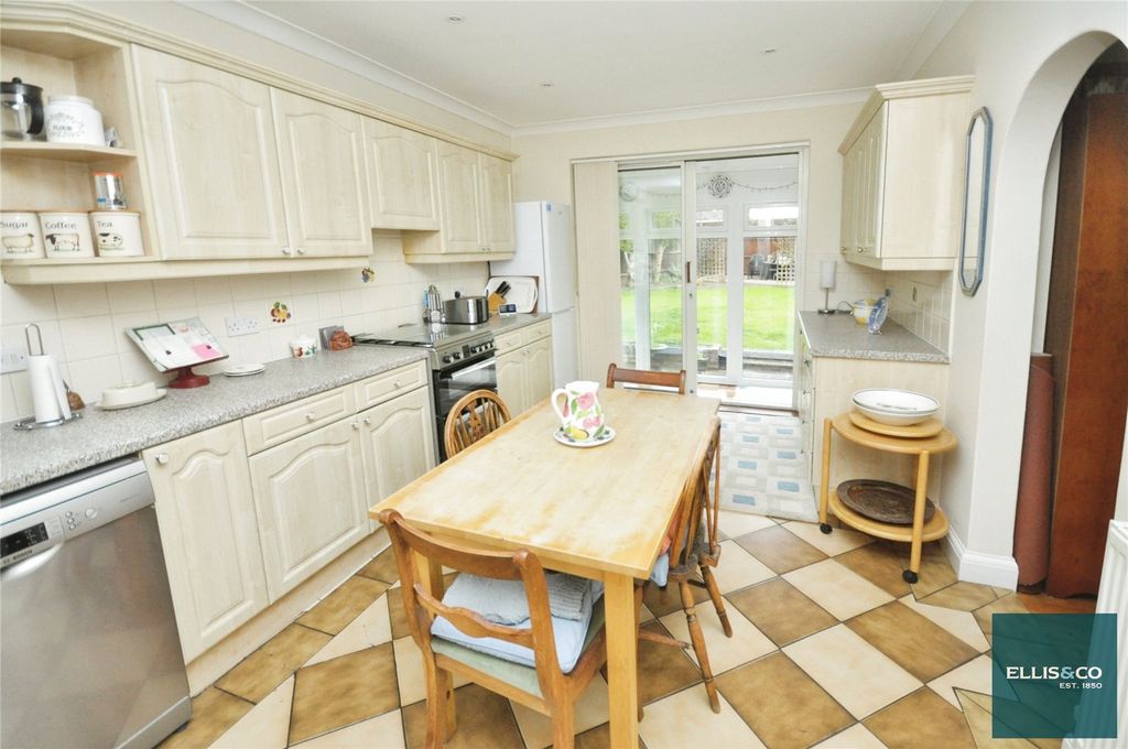 Property photo 3 of 18 Picture No. 21