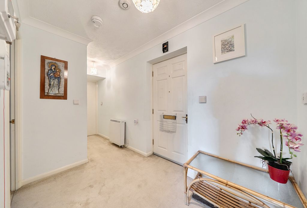 Property photo 2 of 13 1458182-12-6A0739...