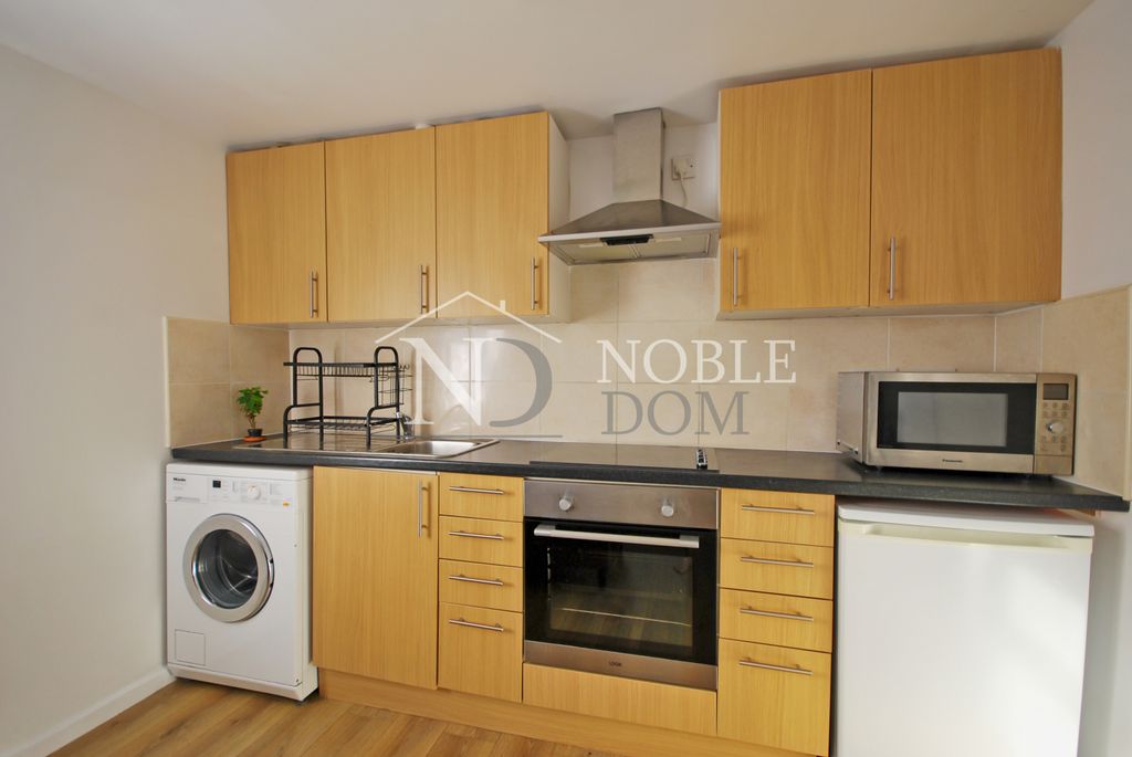 Property photo 3 of 9 Gallery