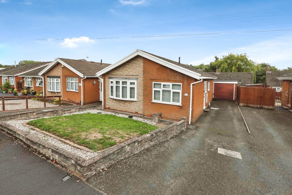Property photo 1 of 17