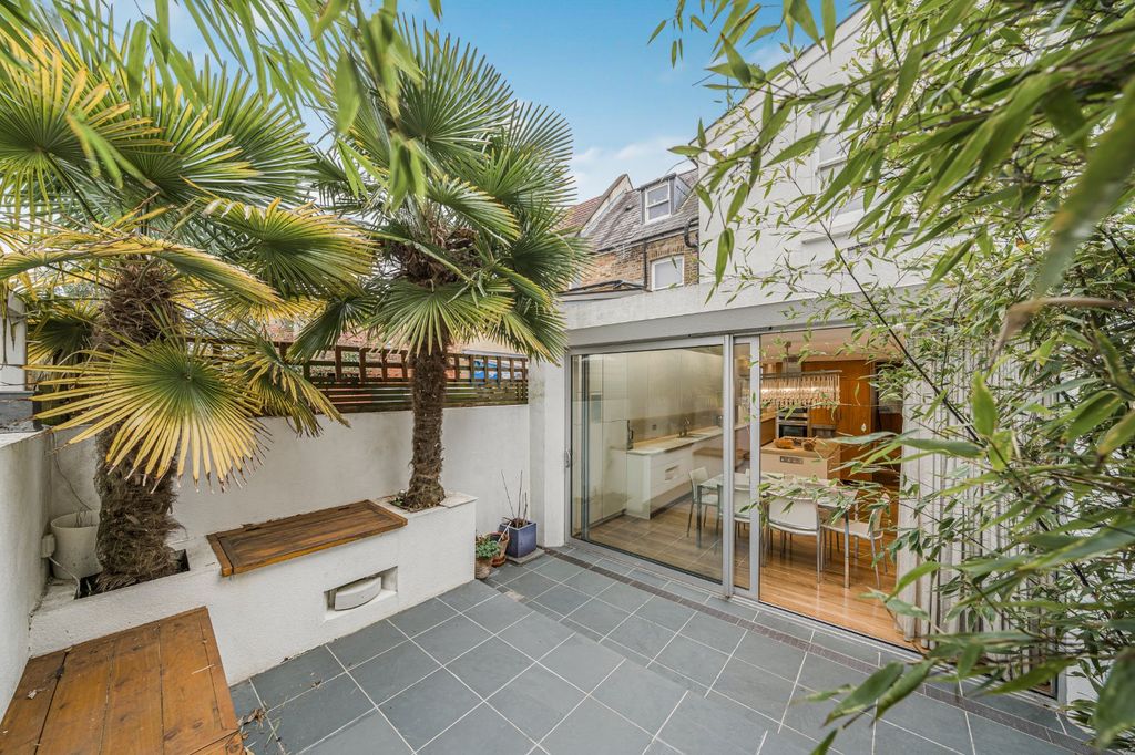 Property photo 2 of 19 Picture No. 01