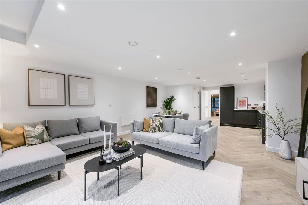 Property photo 2 of 10 Picture No. 11