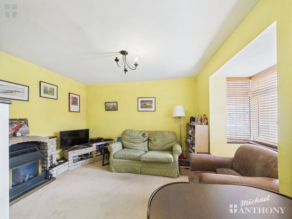Property photo 3 of 13 Cam03218G0-Pr0734-Still001