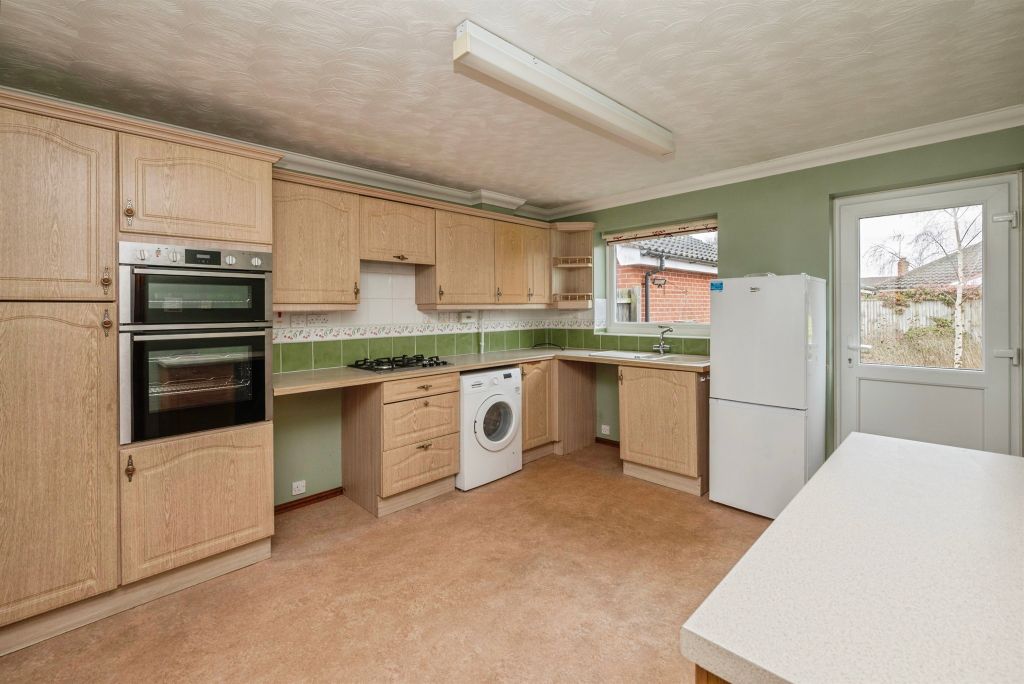 Property photo 2 of 16