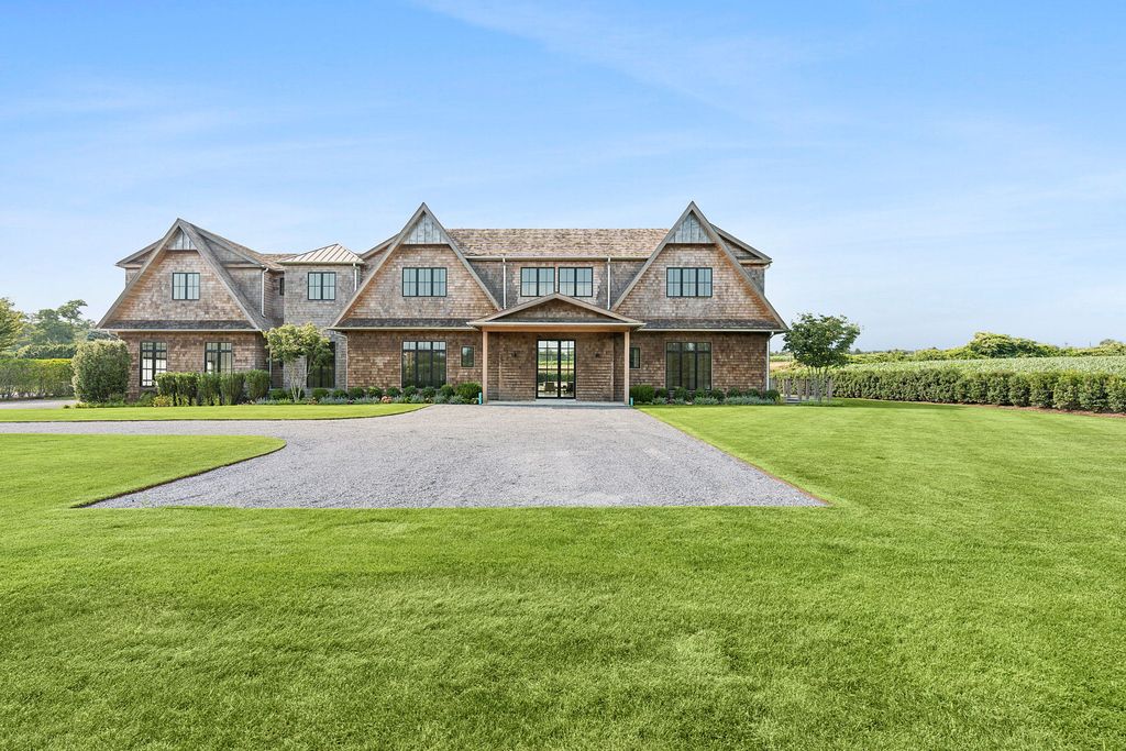 Property photo 3 of 32