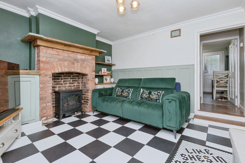 Property photo 2 of 16 Living Room