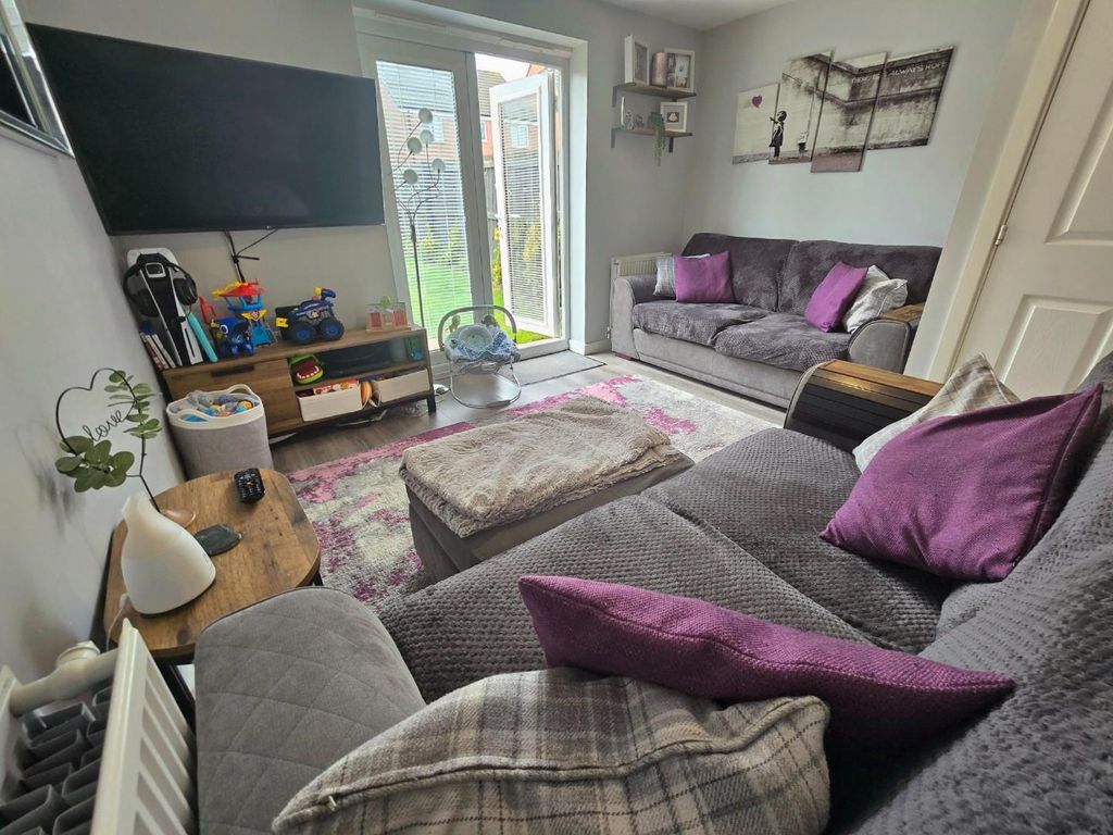 Property photo 2 of 12