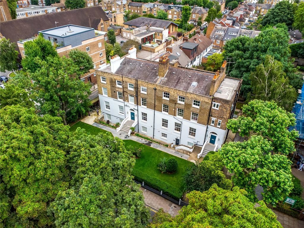 Property photo 2 of 18 Picture No. 23