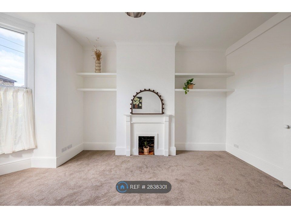 Property photo 1 of 10 Living Room 2