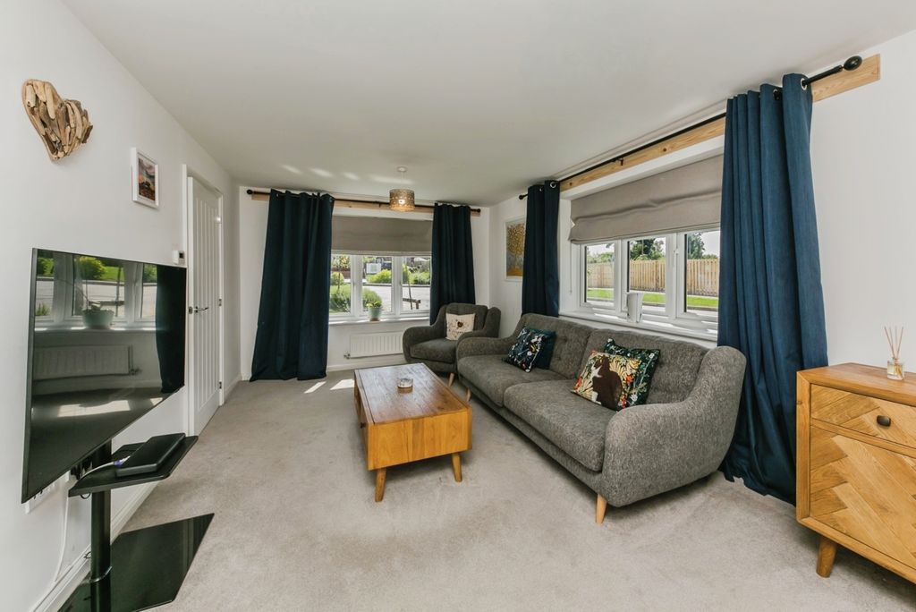 Property photo 2 of 18 Pbox-Img.Jpg