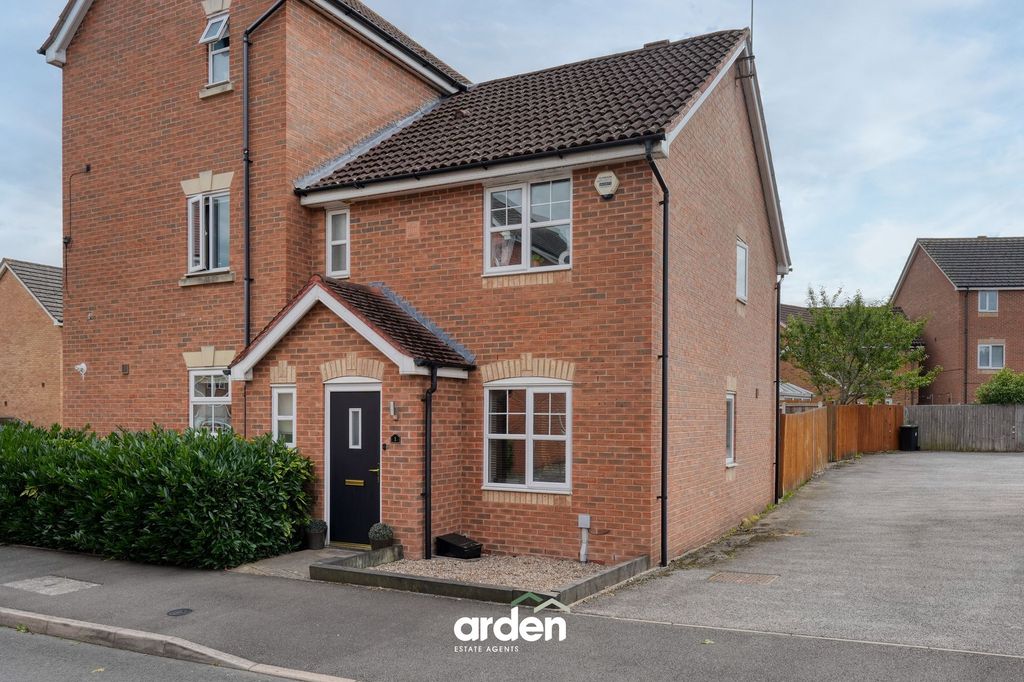 Property photo 1 of 12