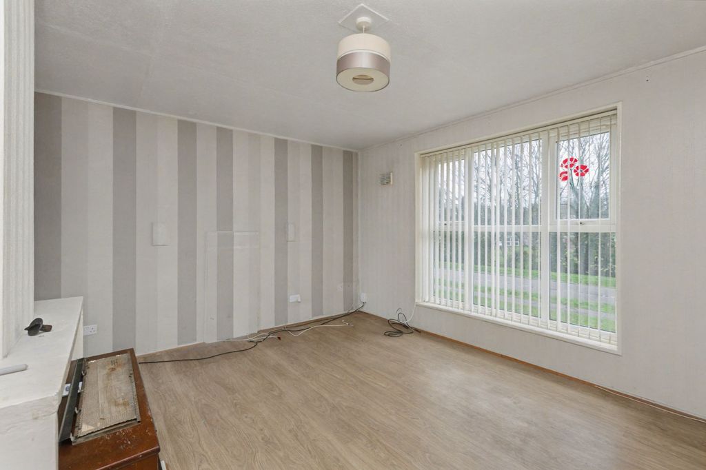 Property photo 3 of 16 15 Courtenay Road, Wantage, Oxfordshire Ox12 7Dw