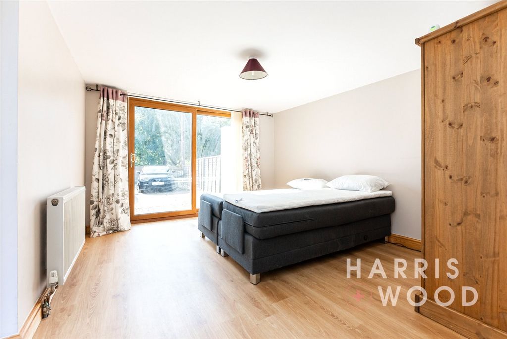 Property photo 2 of 21 3827503