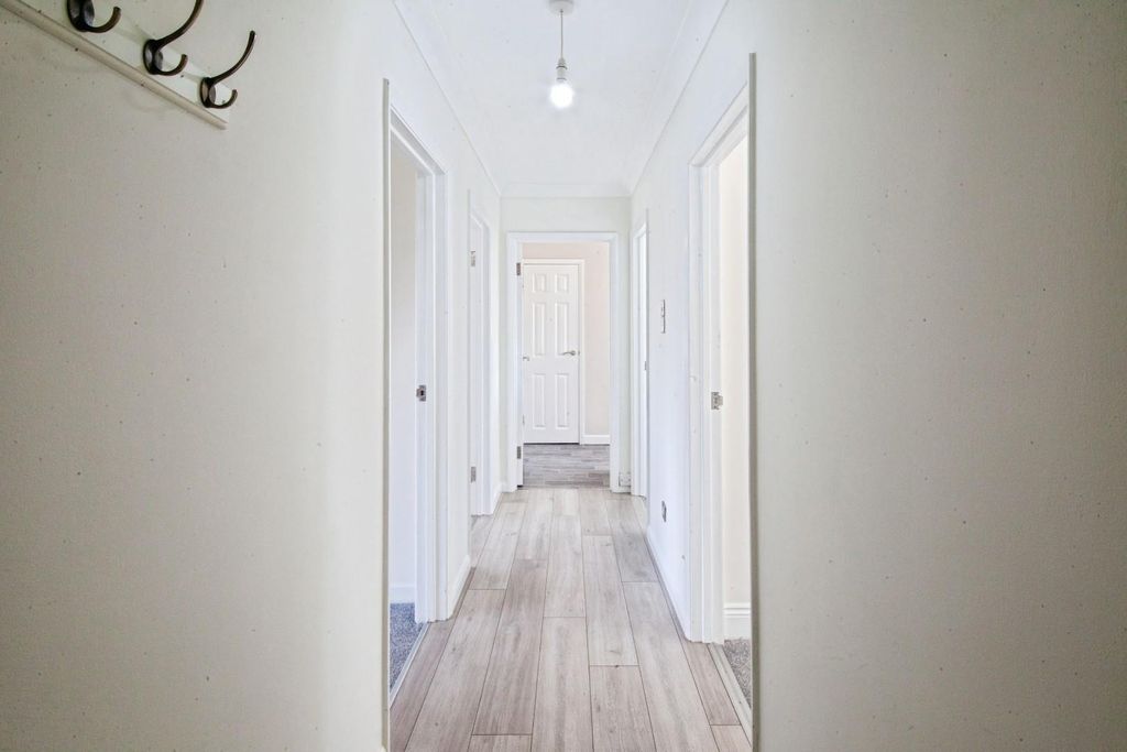 Property photo 3 of 17 Hallway