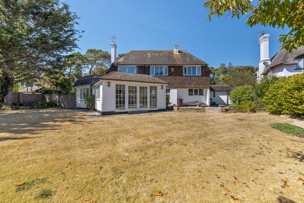 Property photo 3 of 18