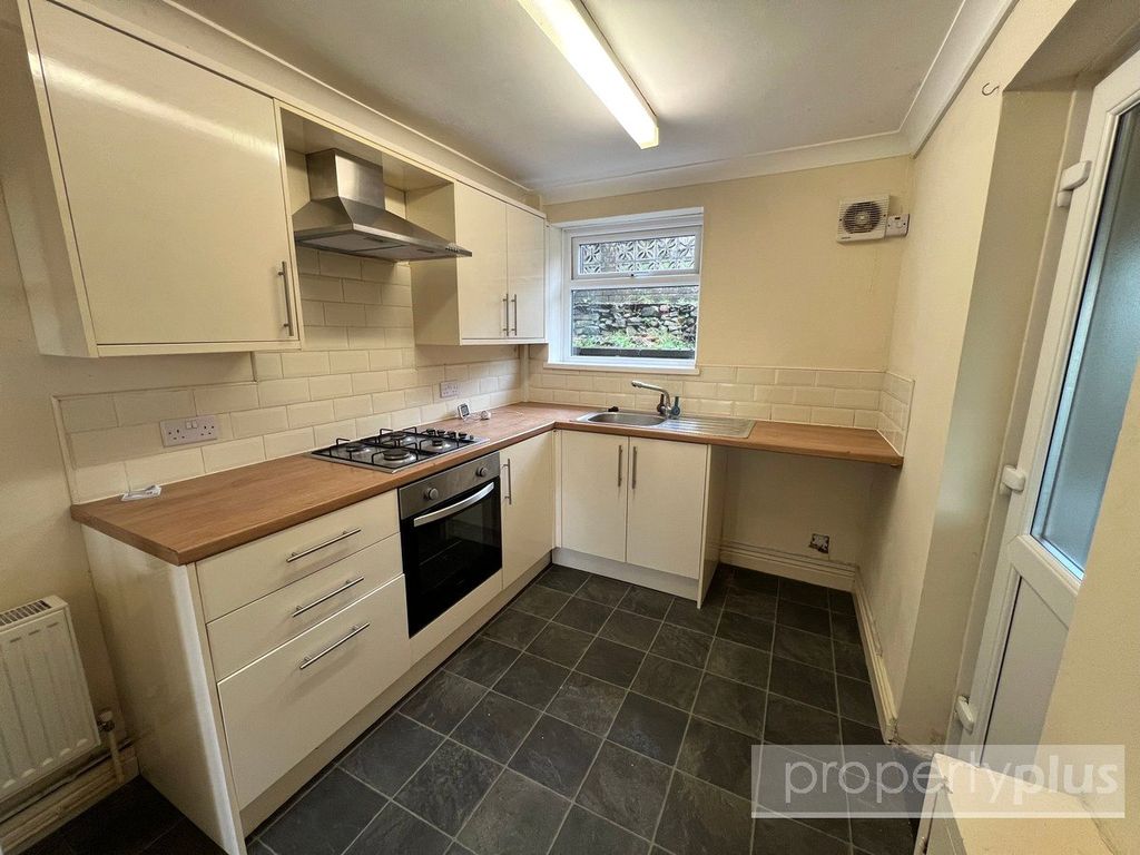 Property photo 3 of 14 Picture No. 14