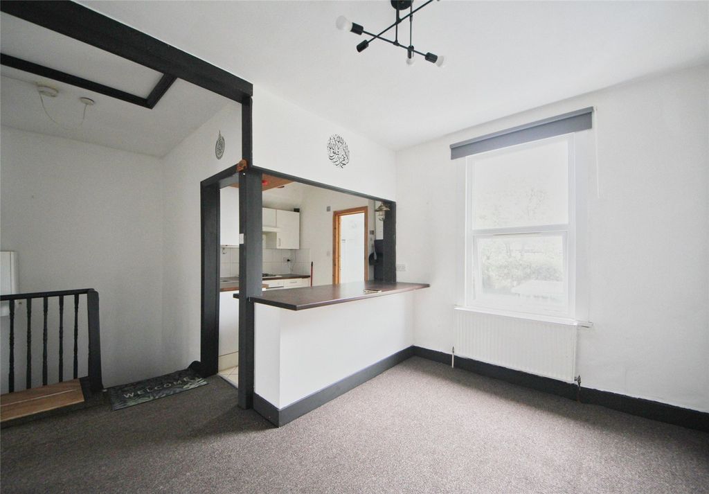Property photo 3 of 14 Picture No. 11