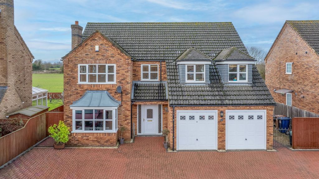 Property photo 3 of 55