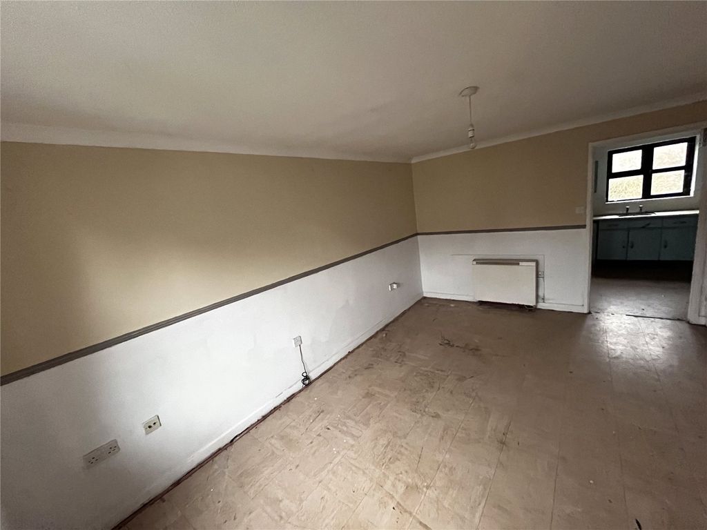 Property photo 2 of 8 Picture No. 01