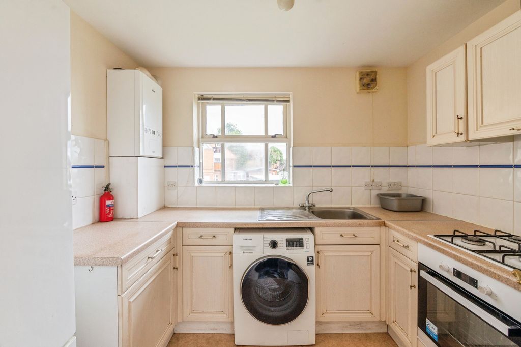 Property photo 2 of 12 Kitchen