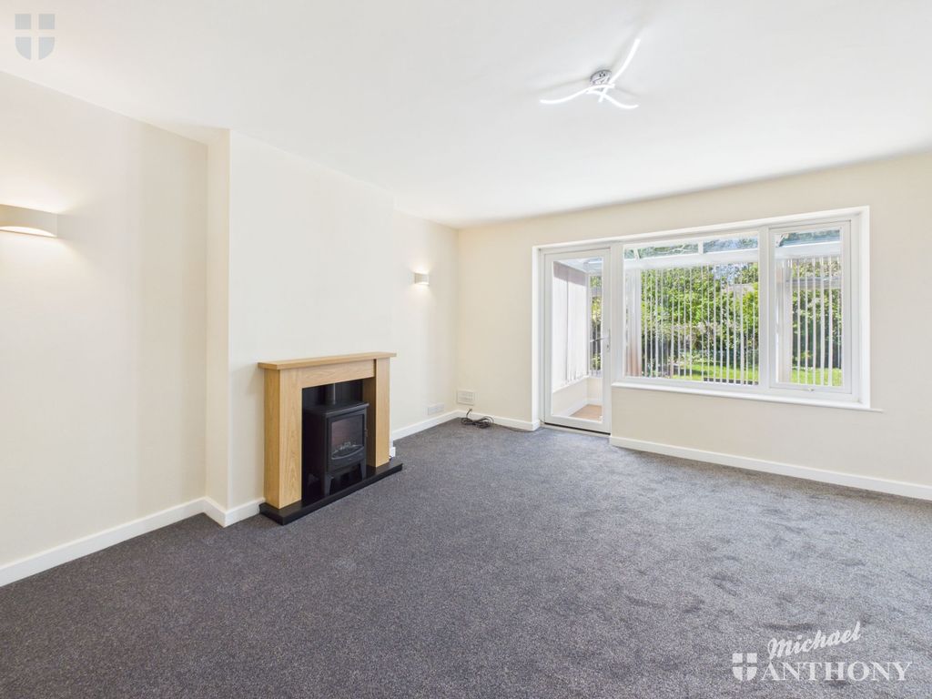 Property photo 2 of 12 Cam03852G0-Pr0644-Still002
