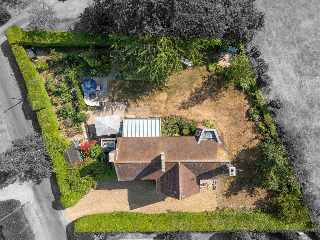 Property photo 3 of 19