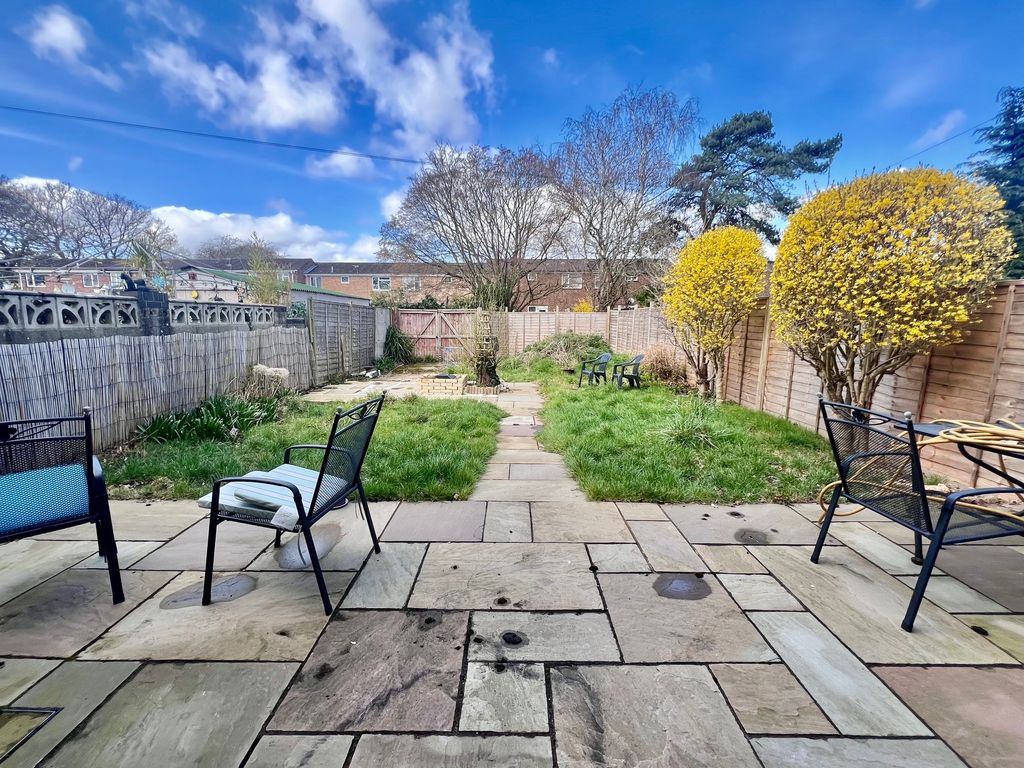 Property photo 3 of 9