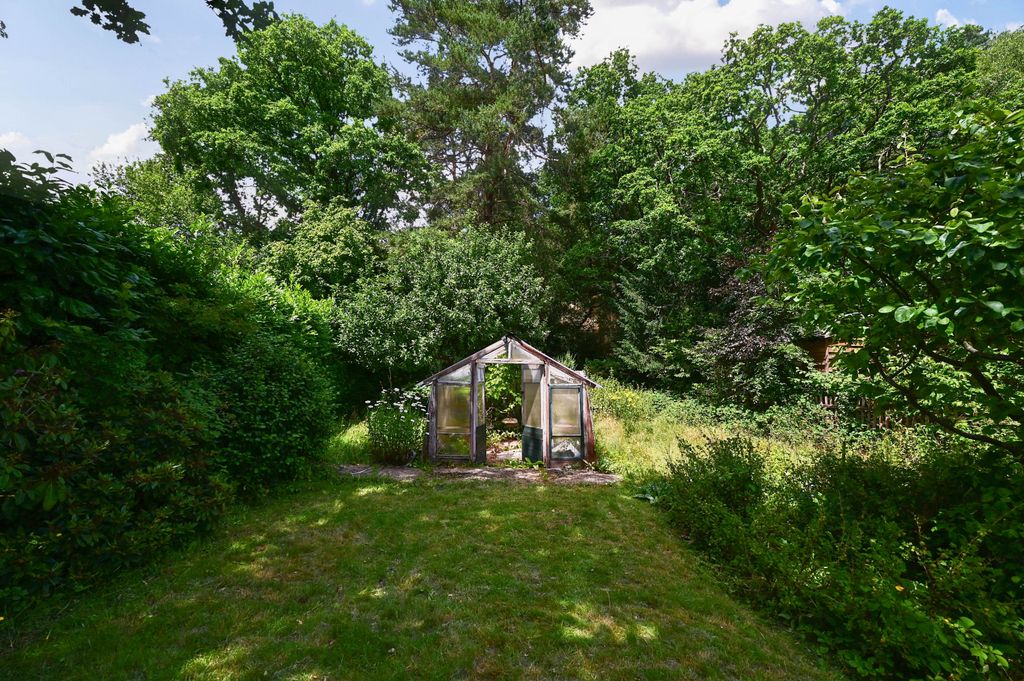 Property photo 2 of 8 3 Bower Road (2)