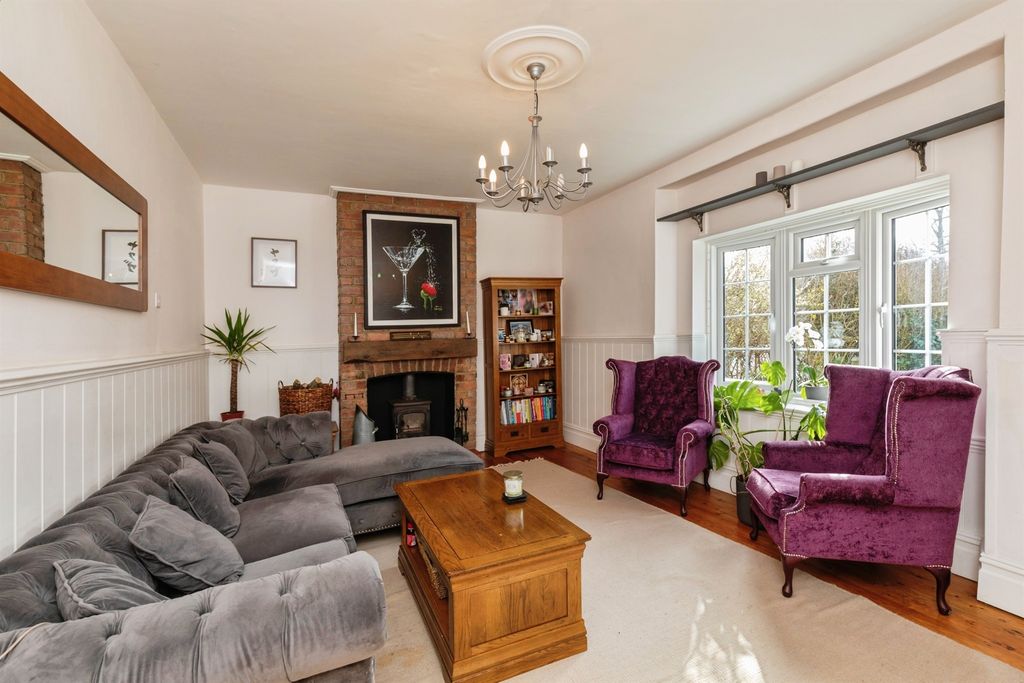 Property photo 3 of 21